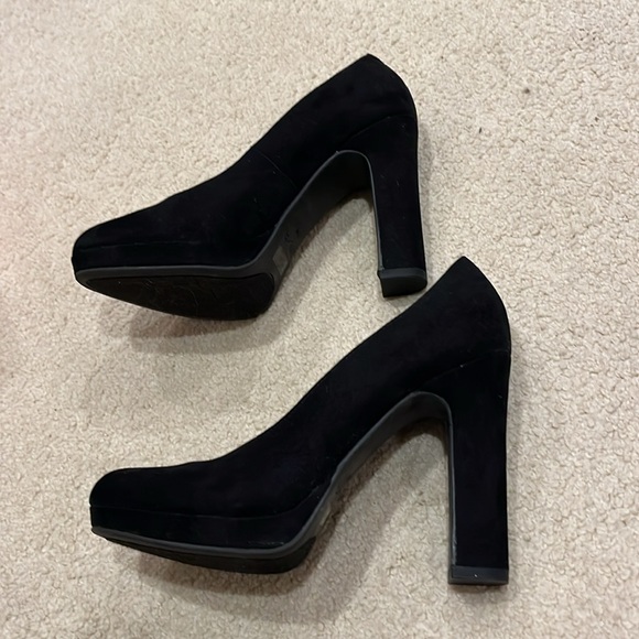 Black suede heels - Picture 3 of 6